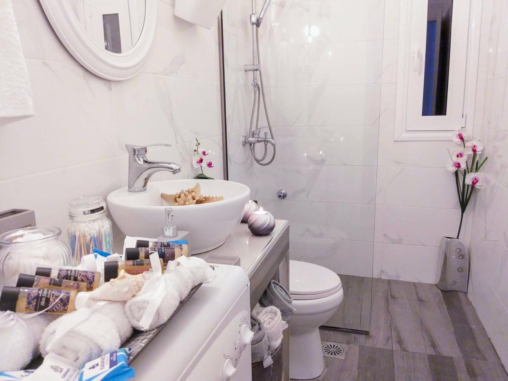 Angelina's Cosy In Corfu Town Apartment *